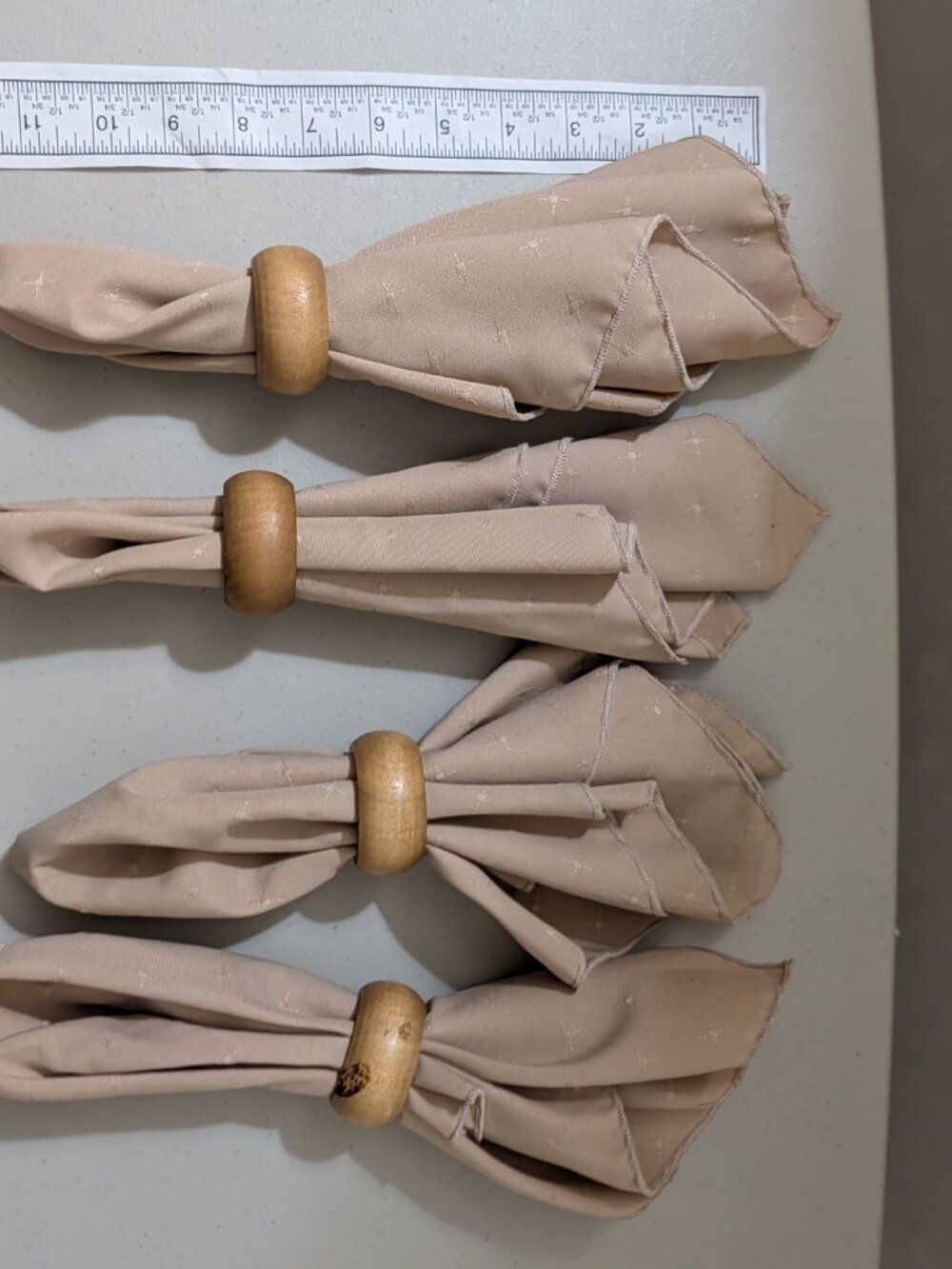 Vintage Cloth Napkins and 4 wood rings